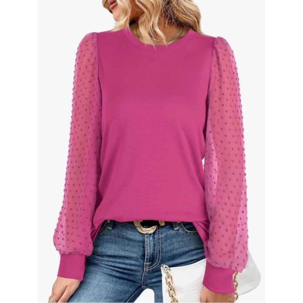 Women’s Balloon Sleeve Swiss Dot Top in Fuchsia